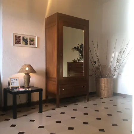 Guest house Malache *